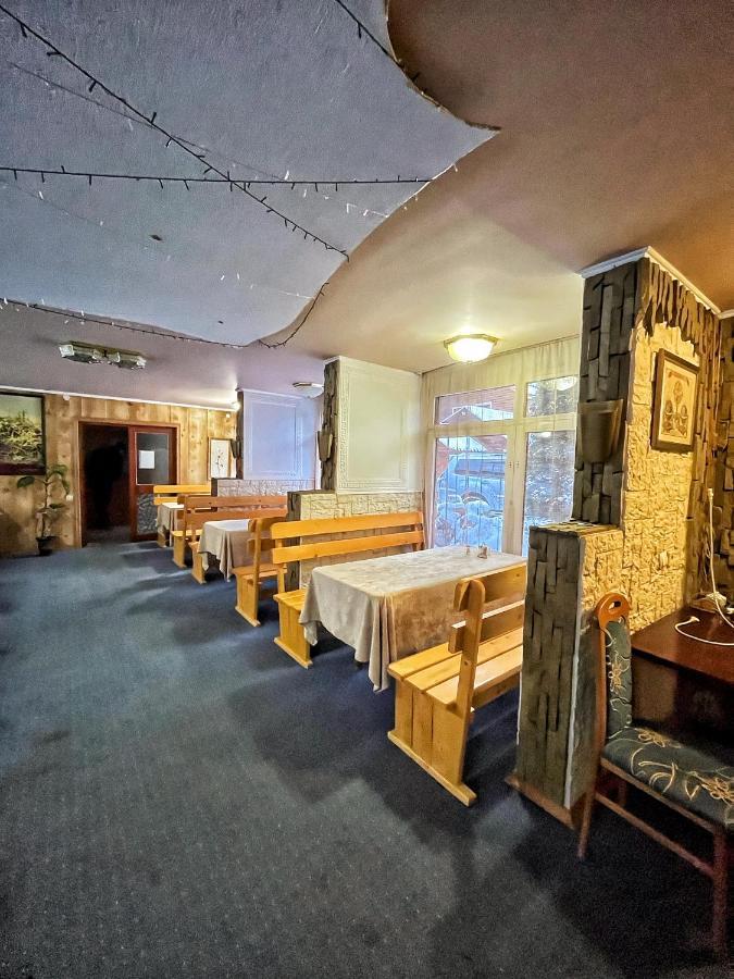 克里斯蒂娜酒店 斯拉夫西克 外观 照片