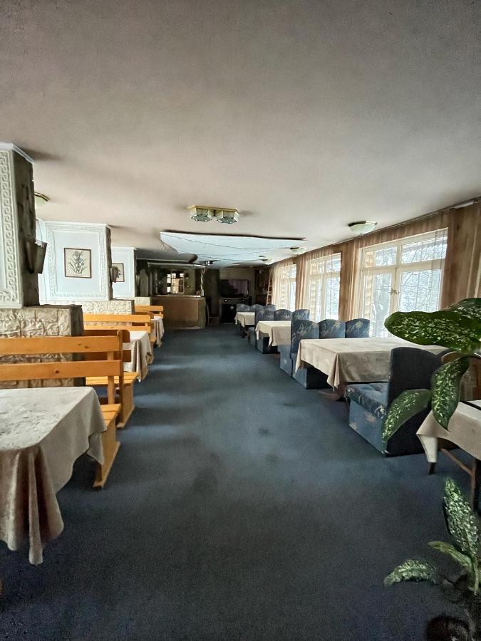克里斯蒂娜酒店 斯拉夫西克 外观 照片